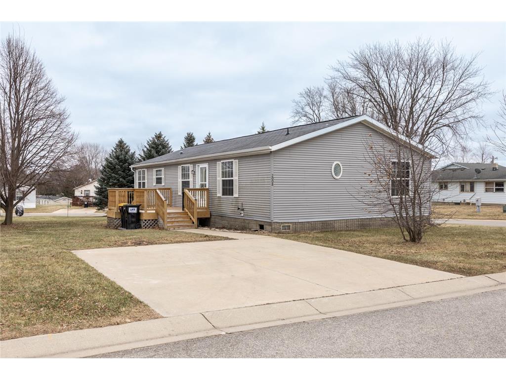 2008 Nightingale Avenue NW Stewartville MN 55976 6640133 image1