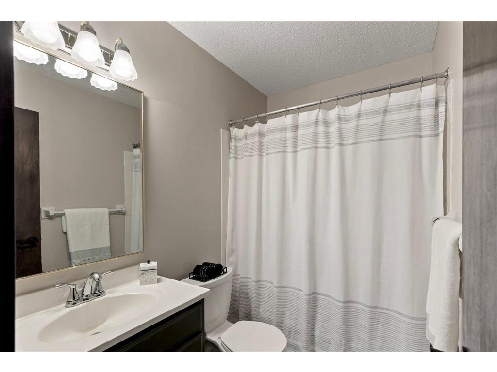 2009 E 122nd Street #C16 Burnsville MN 55337 7063958 image11