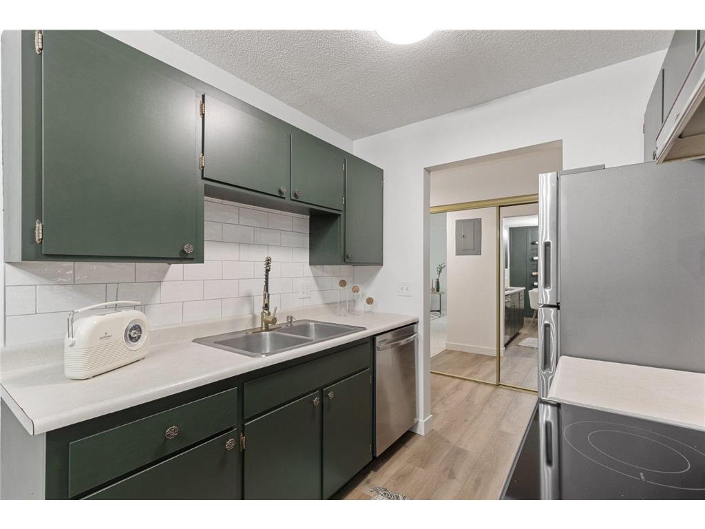 2009 E 122nd Street #C16 Burnsville MN 55337 7063958 image3