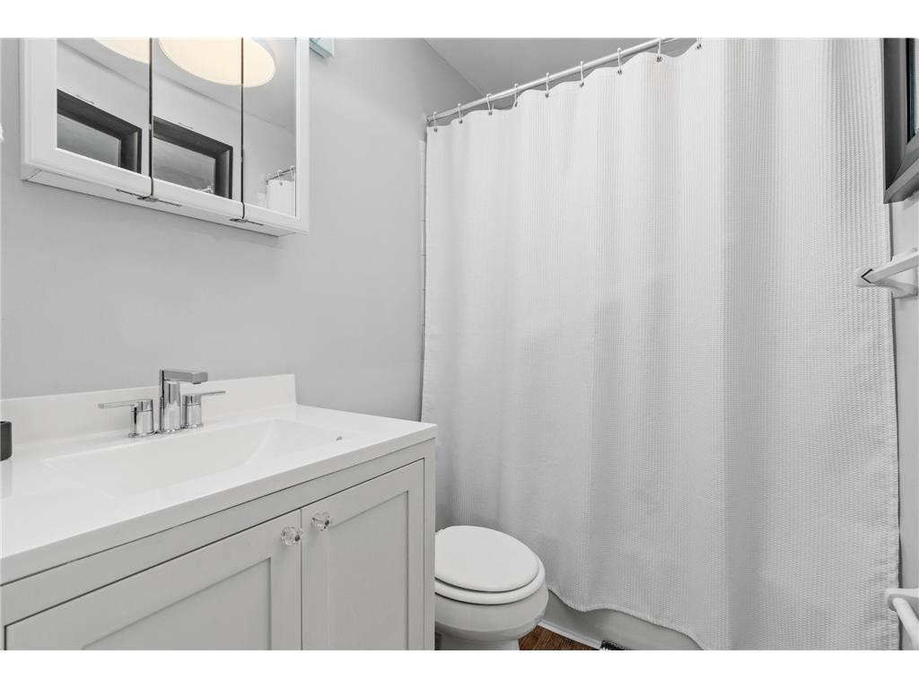 2009 E 122nd Street #C8 Burnsville MN 55337 7077907 image16