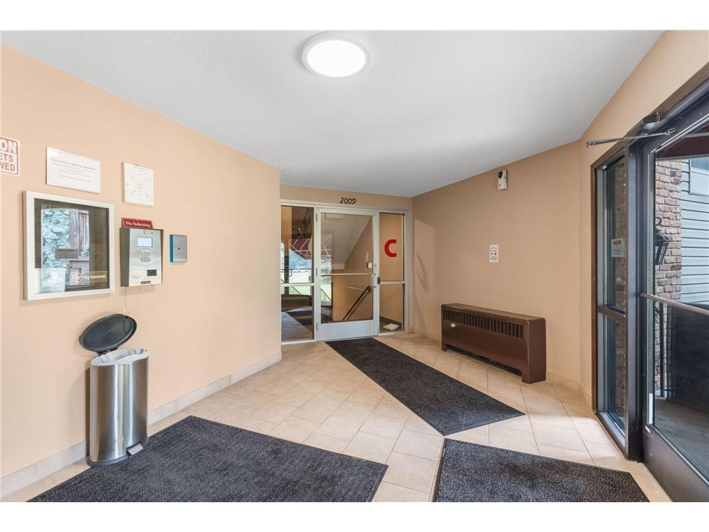 2009 E 122nd Street #C8 Burnsville MN 55337 7077907 image2