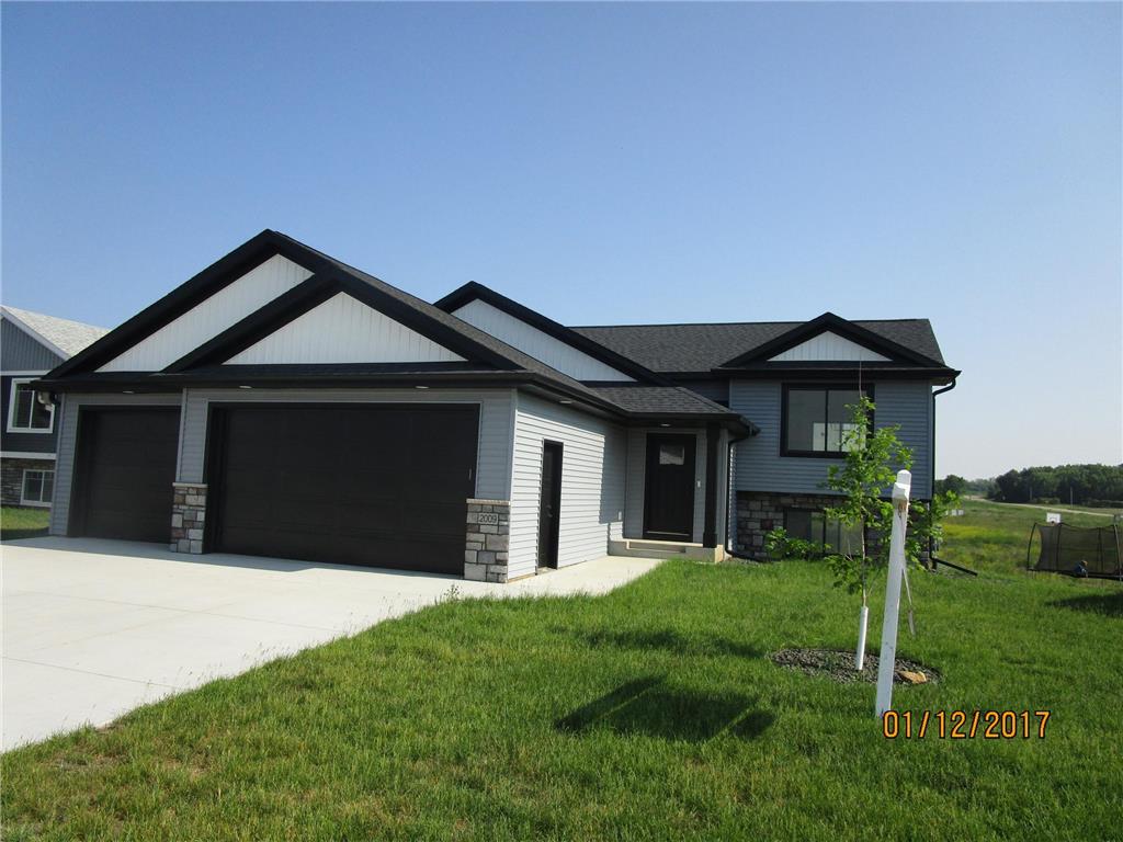 2009 Elk Run Drive SE Pine Island MN 55963 6340391 image1