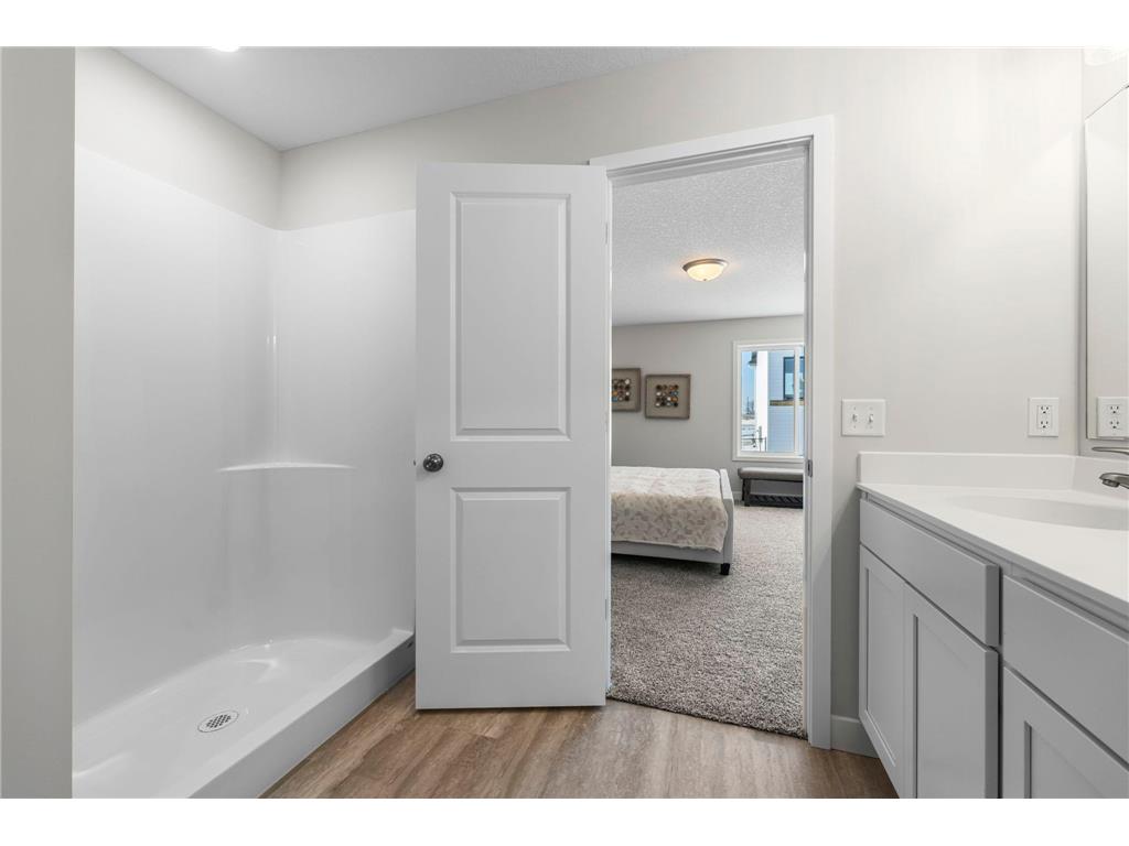 2009 Goldenray Drive Faribault MN 55021 7044435 image27