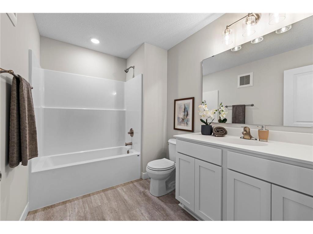 2009 Goldenray Drive Faribault MN 55021 7044435 image30
