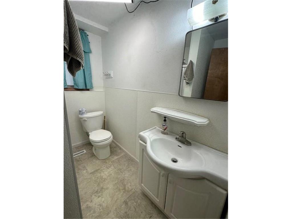 2009 Great Bend Boulevard Windom MN 56101 6826216 image7