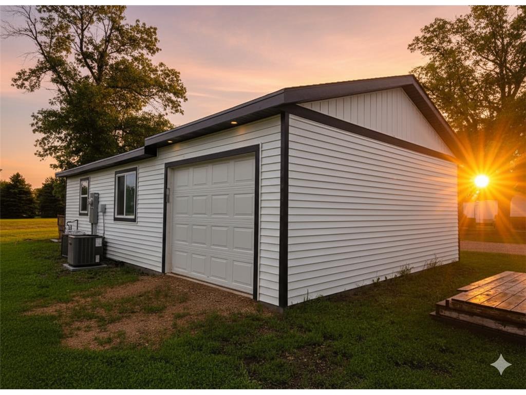 201 1/2 10th Avenue SE Pipestone MN 56164 6727134 image4