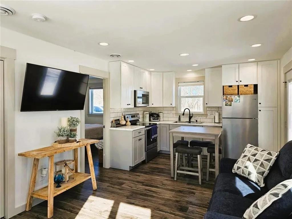 201 1/2 10th Avenue SE Pipestone MN 56164 7036364 image7