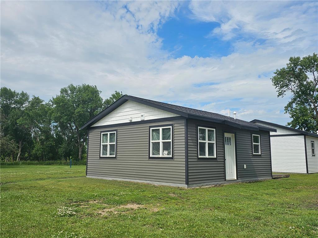 201 10th Avenue SE Pipestone MN 56164 7036361 image1