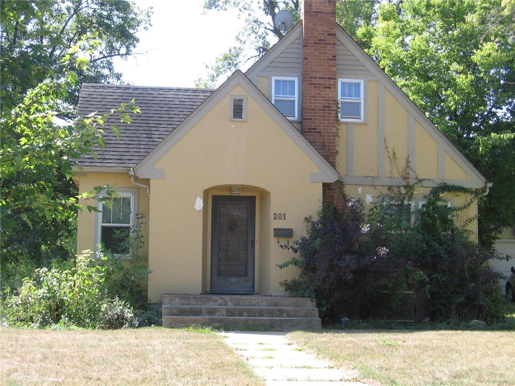 201 10th Avenue SW Austin MN 55912 6425072 image1