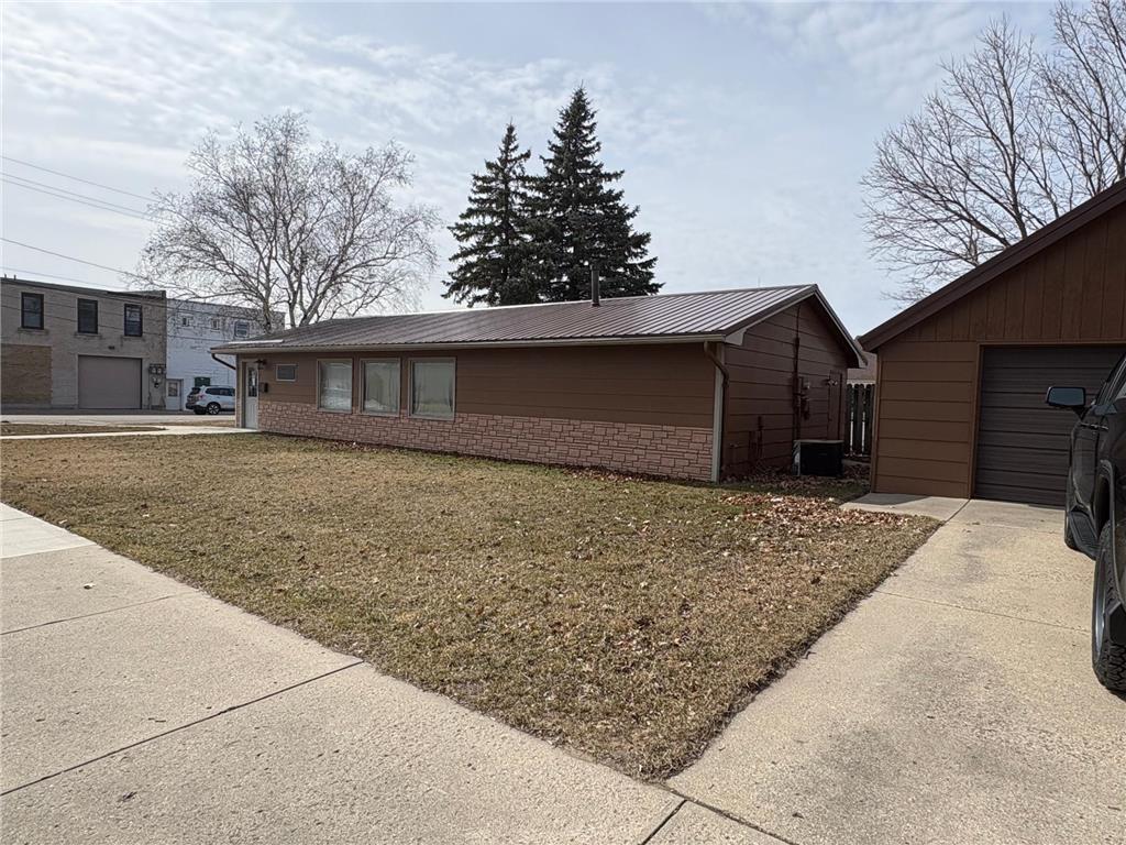 201 12th Street N Benson MN 56215 7042765 image1