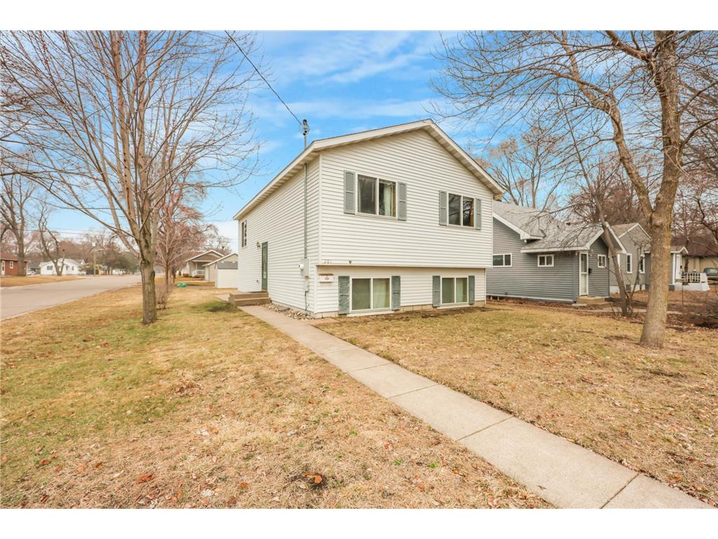 201 29th Avenue N Saint Cloud MN 56303 6701699 image1