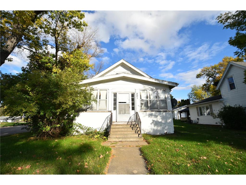 201 2nd Street E, Wanamingo, MN, 55983 MLS 6452995 Edina Realty