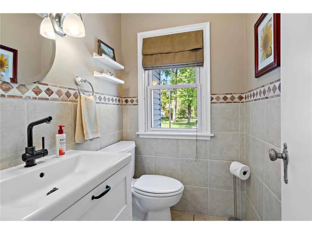 201 2nd Street NE Osseo MN 55369 7050876 image20
