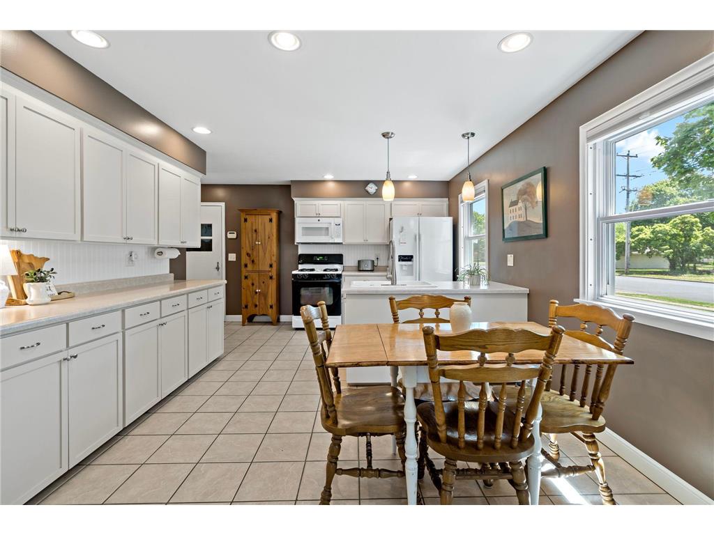 201 2nd Street NE Osseo MN 55369 7050876 image4