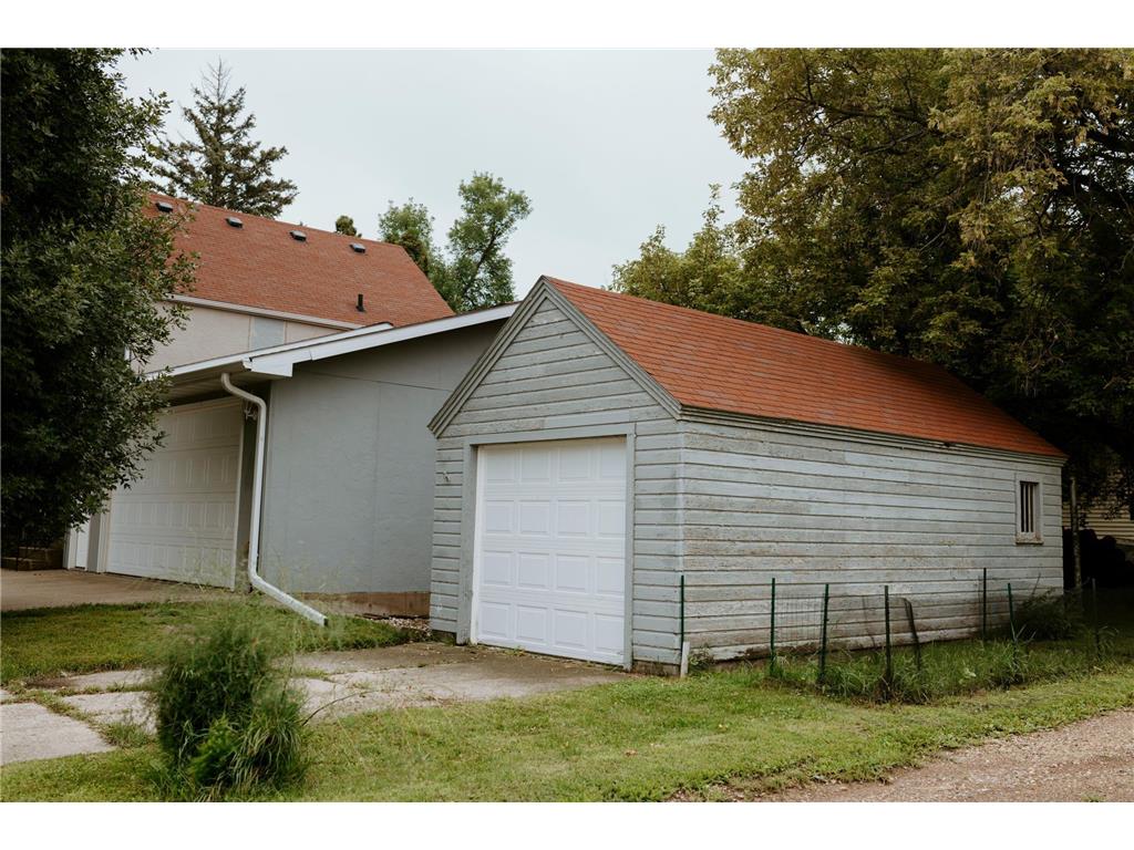 201 2nd Street W Chokio MN 56221 7026139 image6