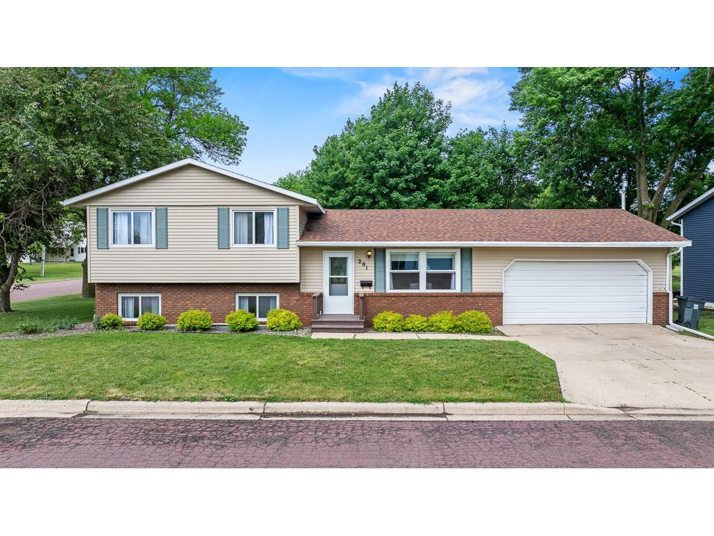 201 3rd Street E Tracy MN 56175 7087187 image1