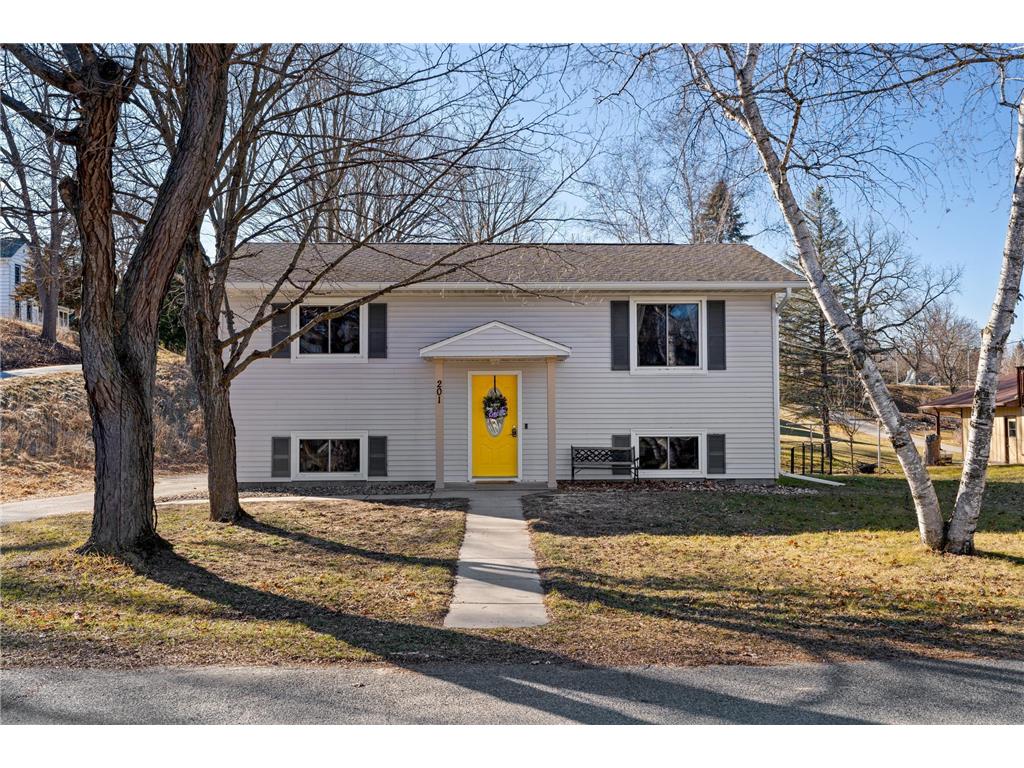 201 3rd Street Hokah MN 55941 6496730 image1