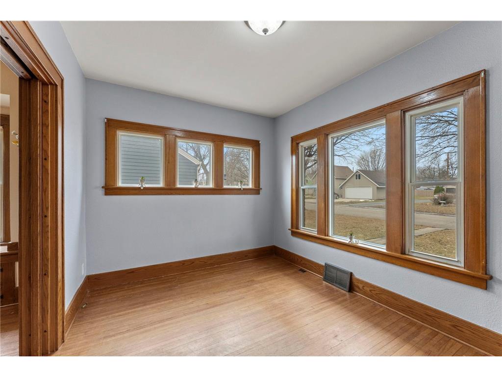 201 3rd Street S Raymond MN 56282 7035658 image17