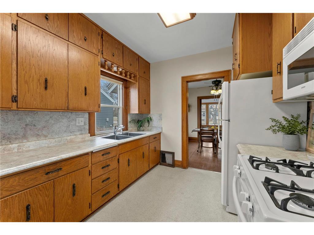 201 3rd Street S Raymond MN 56282 7035658 image25