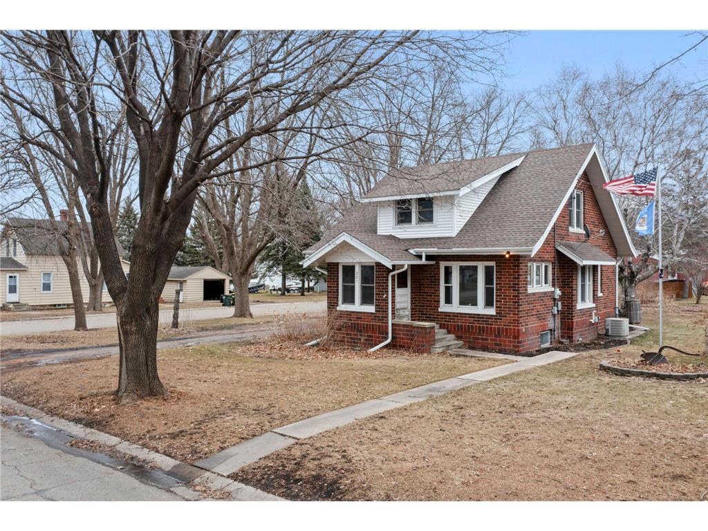 201 3rd Street S Raymond MN 56282 7035658 image49