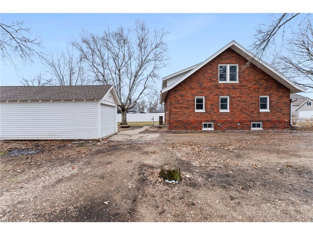 201 3rd Street S Raymond MN 56282 7035658 image52