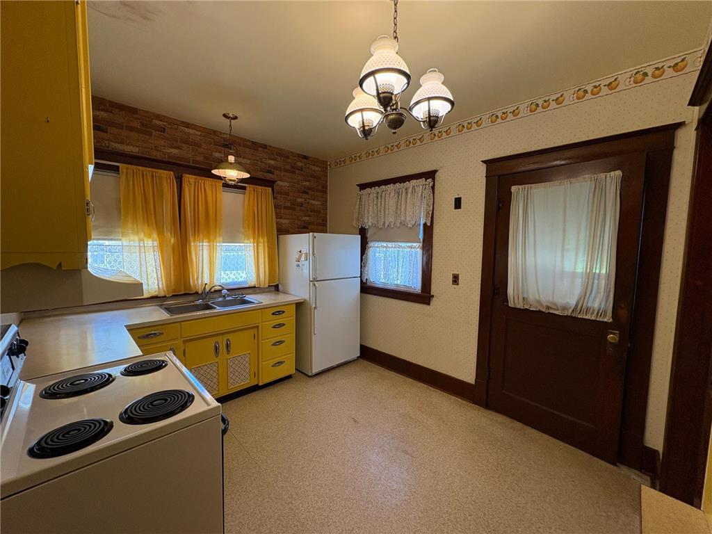 201 3rd Street SE Renville MN 56284 6749328 image10