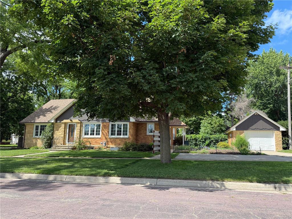 201 5th Avenue N Lakefield MN 56150 6755664 image1