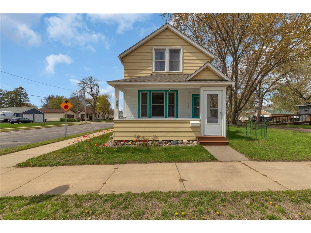 201 5th Avenue N Waite Park MN 56387 6532221 image1