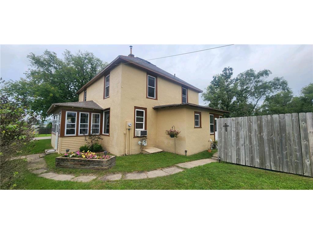 201 5th Street NW Frazee MN 56544 6594308 image1