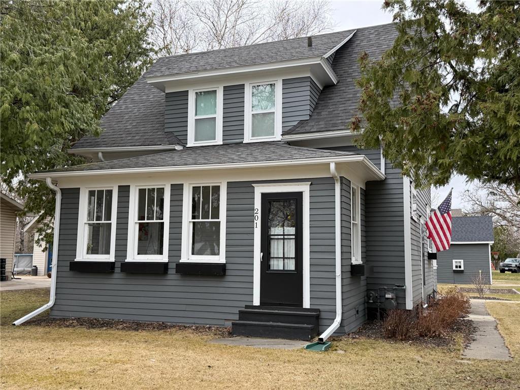 201 6th Avenue SE Roseau MN 56751 7064612 image1
