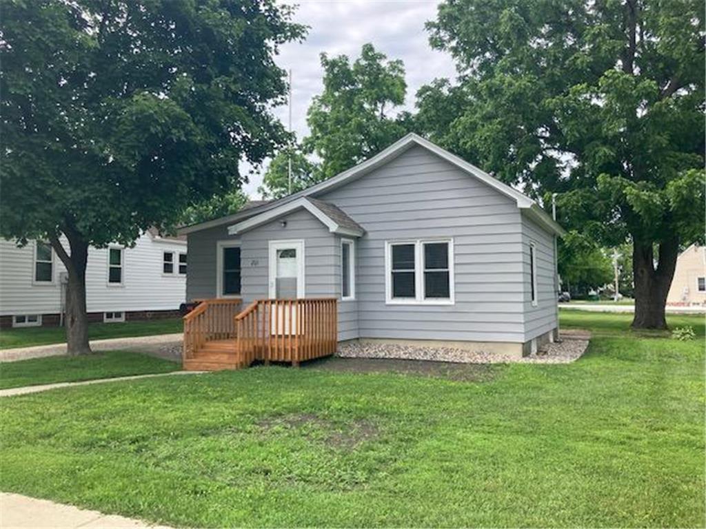 201 7th Avenue SE Waseca MN 56093 6745821 image1