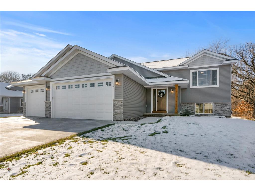 201 8th Avenue SE Isanti MN 55040 6312062 image1