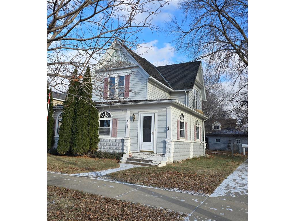 201 Cedar Street N Belle Plaine MN 56011 6636530 image1