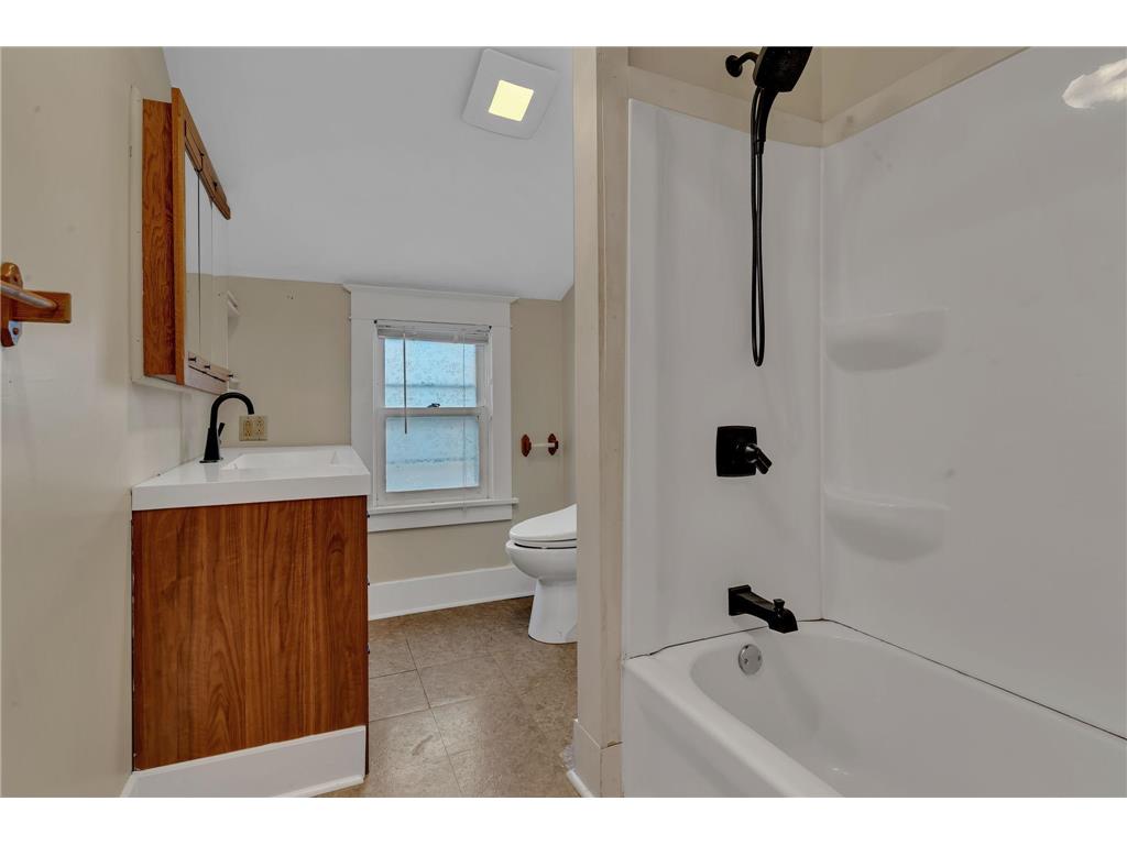 201 Dakota Avenue NE Pennock MN 56279 7047211 image25