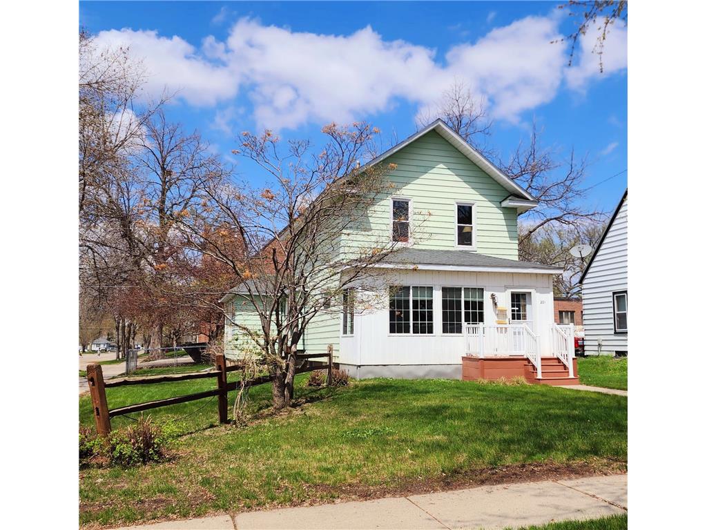 201 E 4th Street Morris MN 56267 6370512 image1