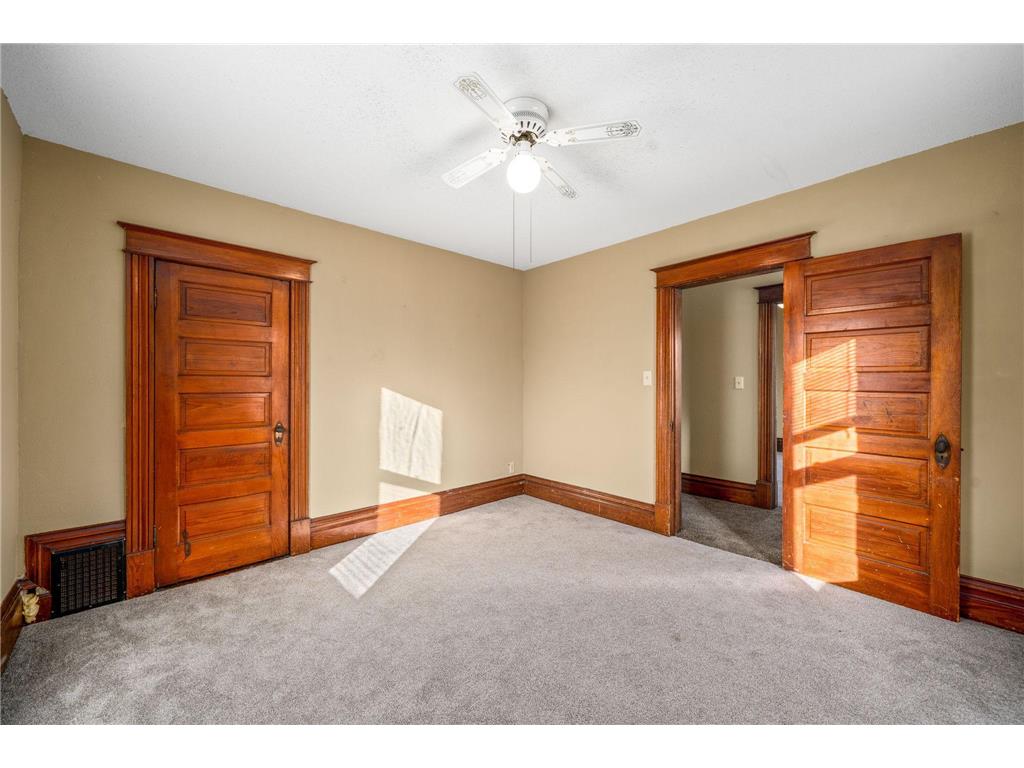 201 E Adams Avenue Luverne MN 56156 7022585 image18