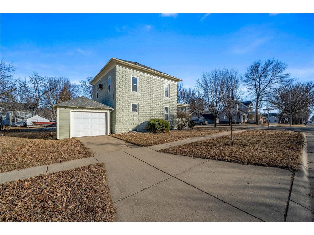 201 E Adams Avenue Luverne MN 56156 7022585 image3