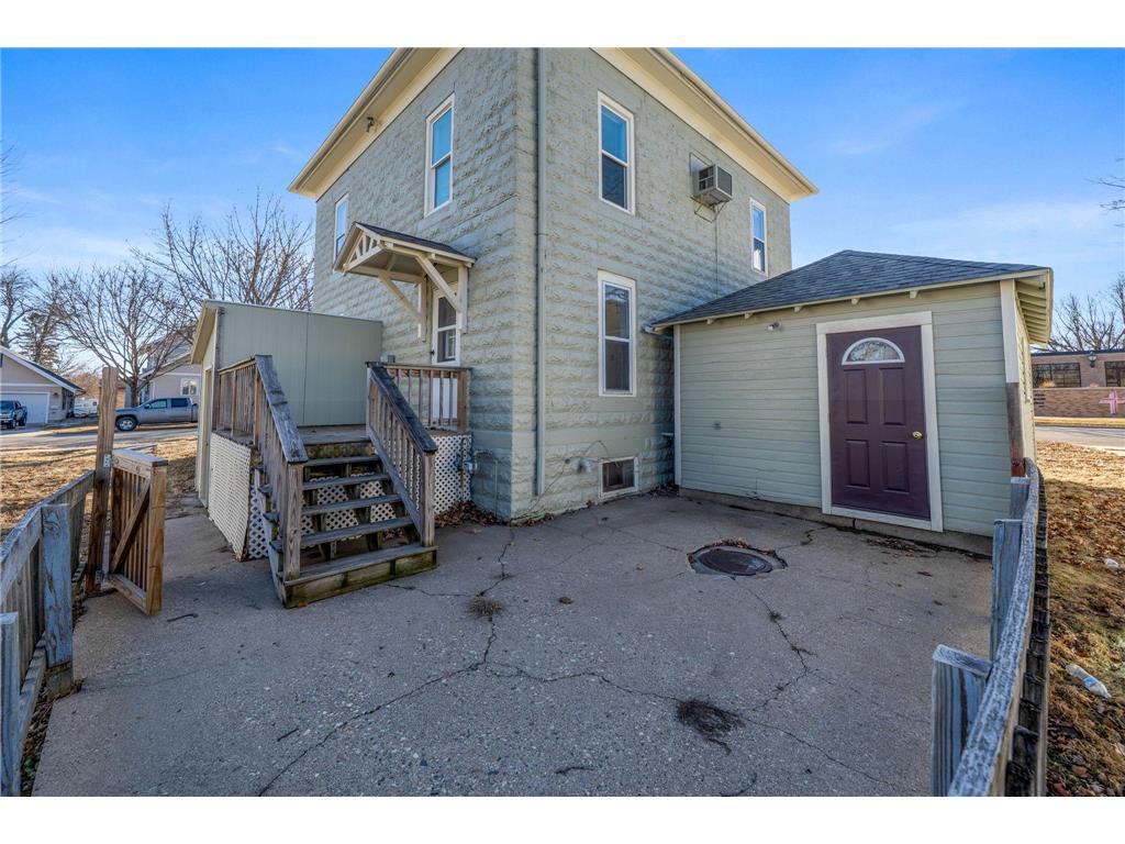 201 E Adams Avenue Luverne MN 56156 7022585 image4