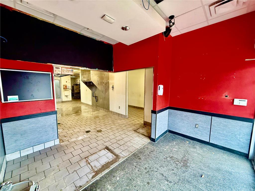 201 E College Drive #D Marshall MN 56258 7018388 image4