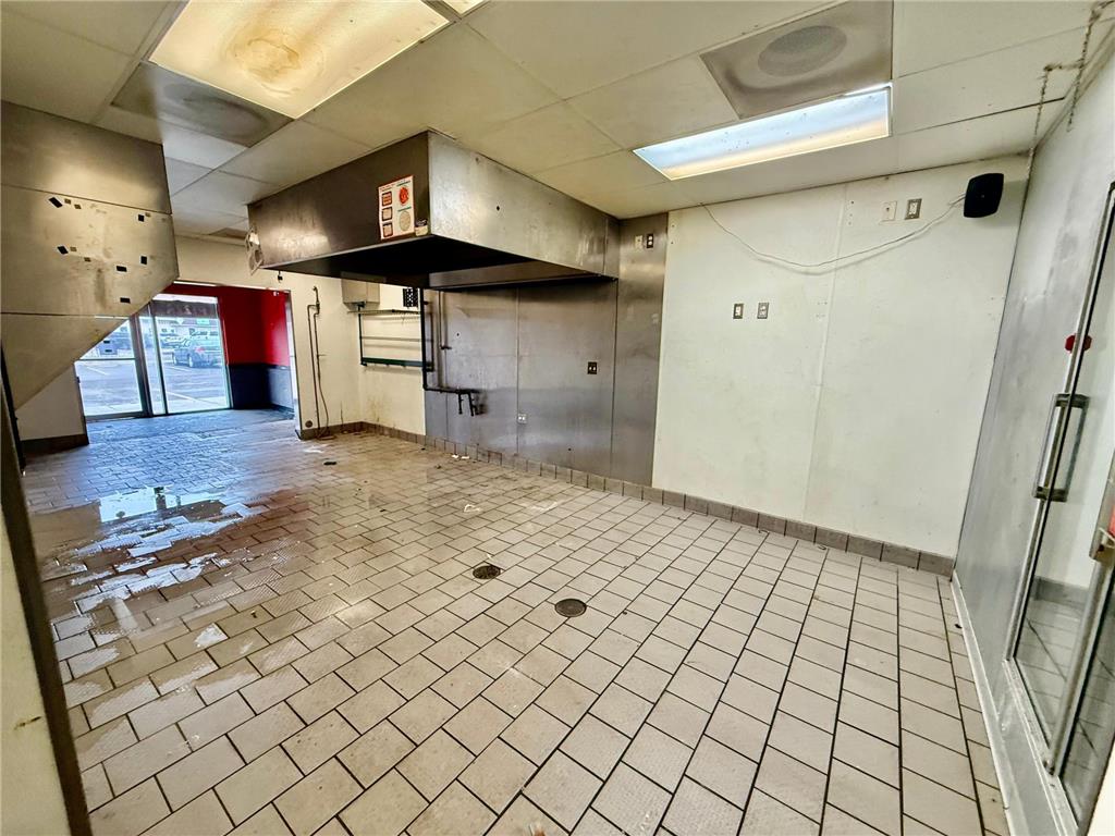201 E College Drive #D Marshall MN 56258 7018388 image5
