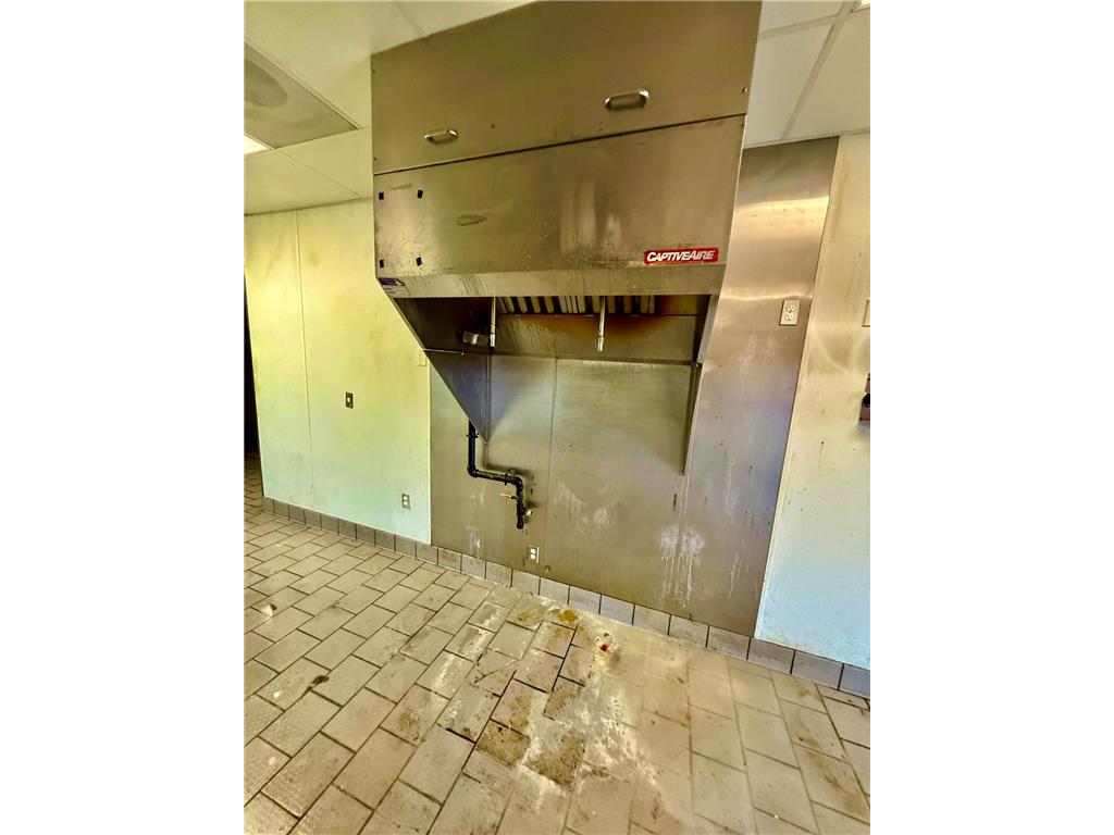 201 E College Drive #D Marshall MN 56258 7018388 image7