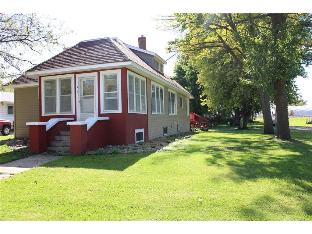 201 Emerson Avenue NE Renville MN 56284 6794104 image1