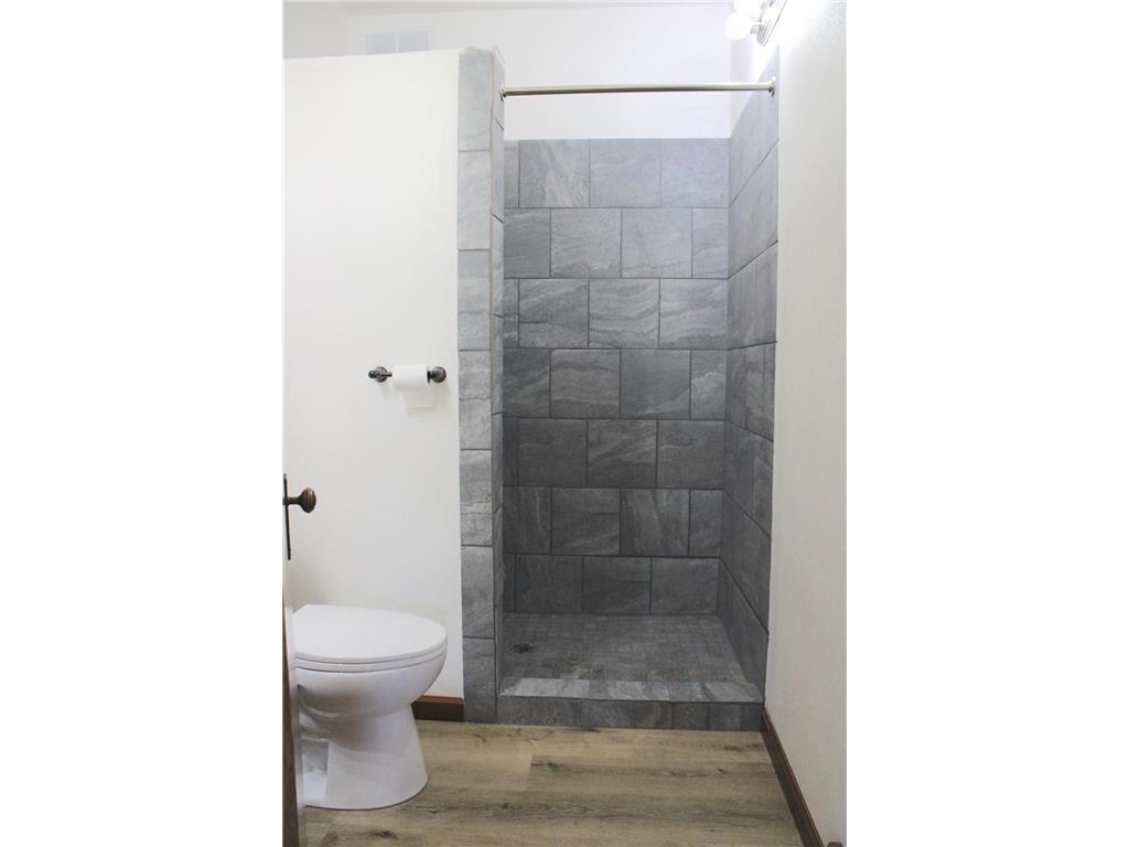 201 Emerson Avenue NE Renville MN 56284 6794104 image16