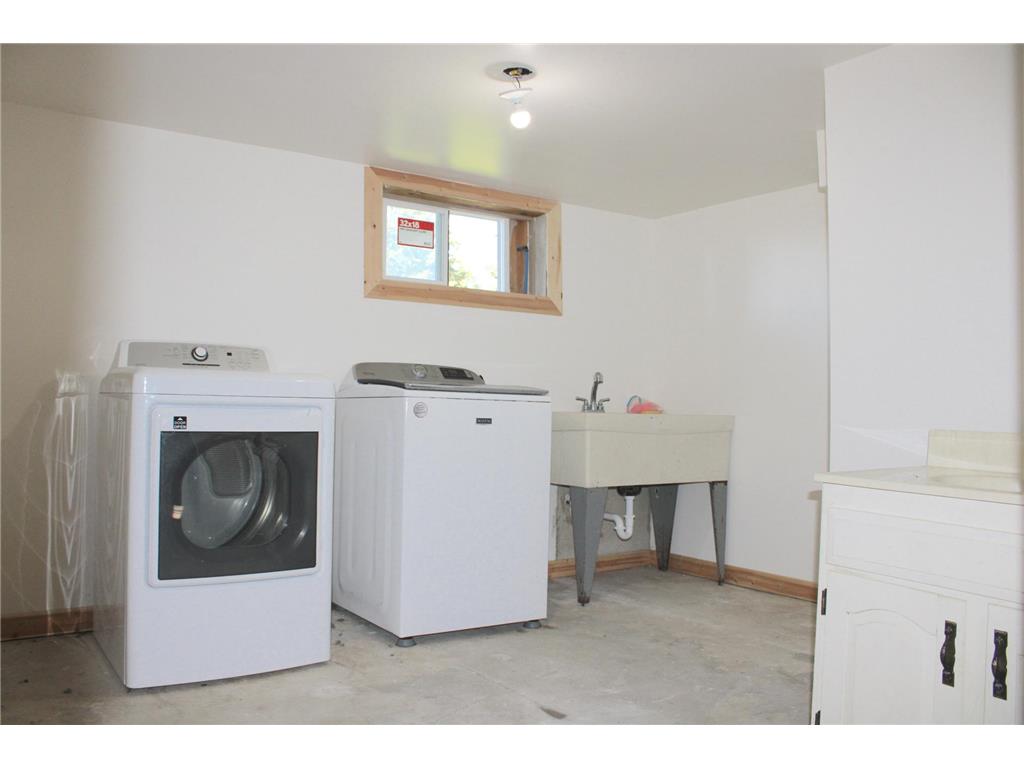 201 Emerson Avenue NE Renville MN 56284 6794104 image18