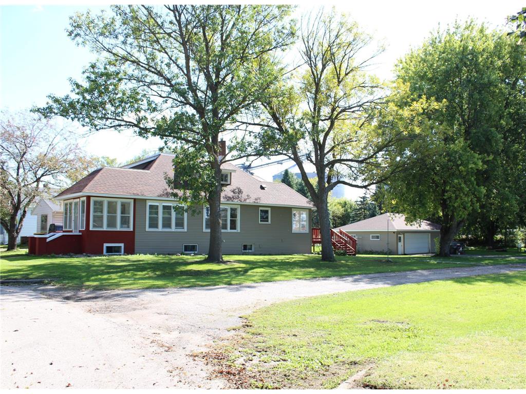 201 Emerson Avenue NE Renville MN 56284 6794104 image4