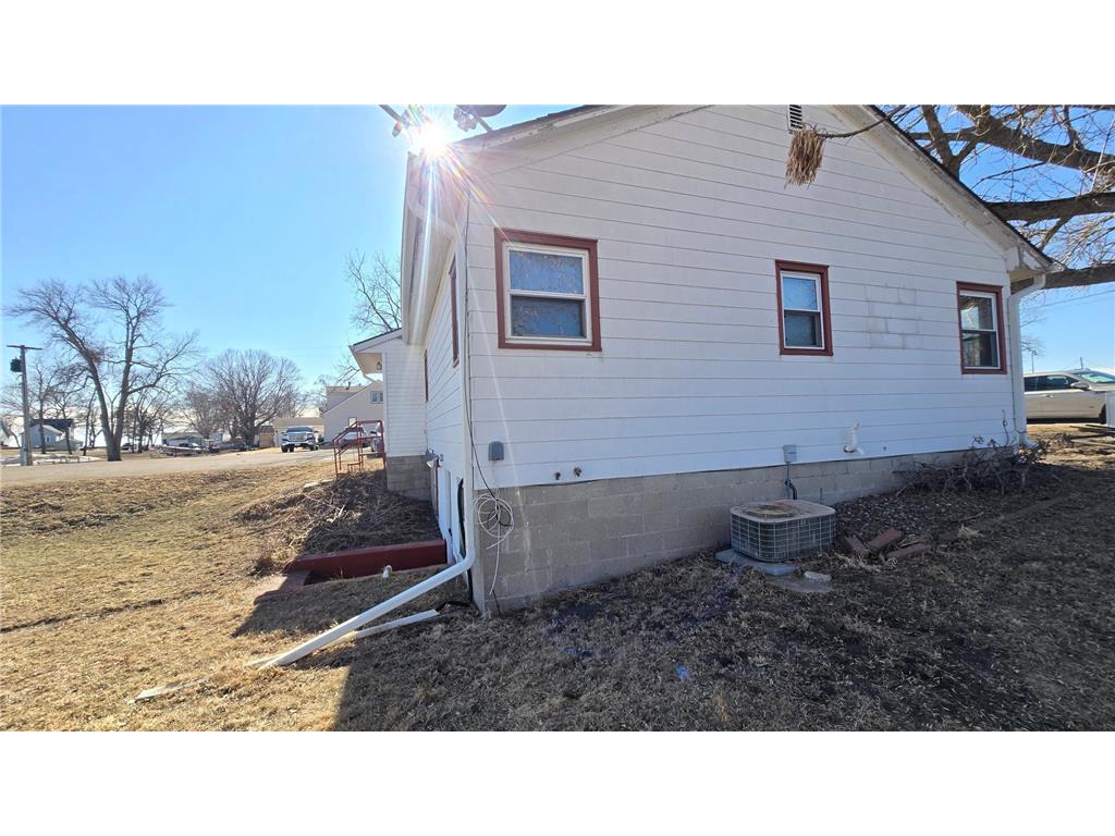 201 Euclid Street Alden MN 56009 7026922 image6