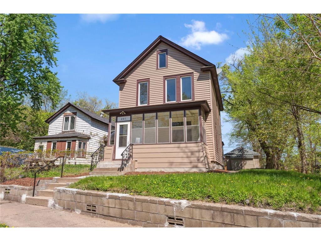 201 Genesee Street Saint Paul MN 55117 6767961 image1