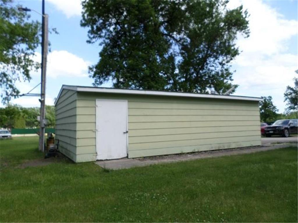201 Greenwood Street E Thief River Falls MN 56701 - Red Lake River 7091900 image24