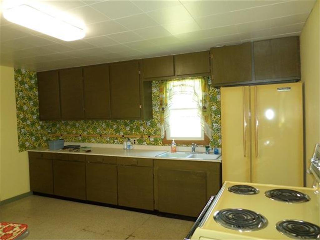 201 Greenwood Street E Thief River Falls MN 56701 - Red Lake River 7091900 image4