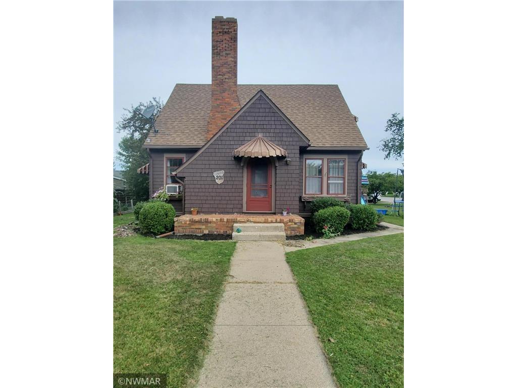 201 Lincoln Avenue W, Karlstad, MN, 56732 MLS 6308562 Edina Realty